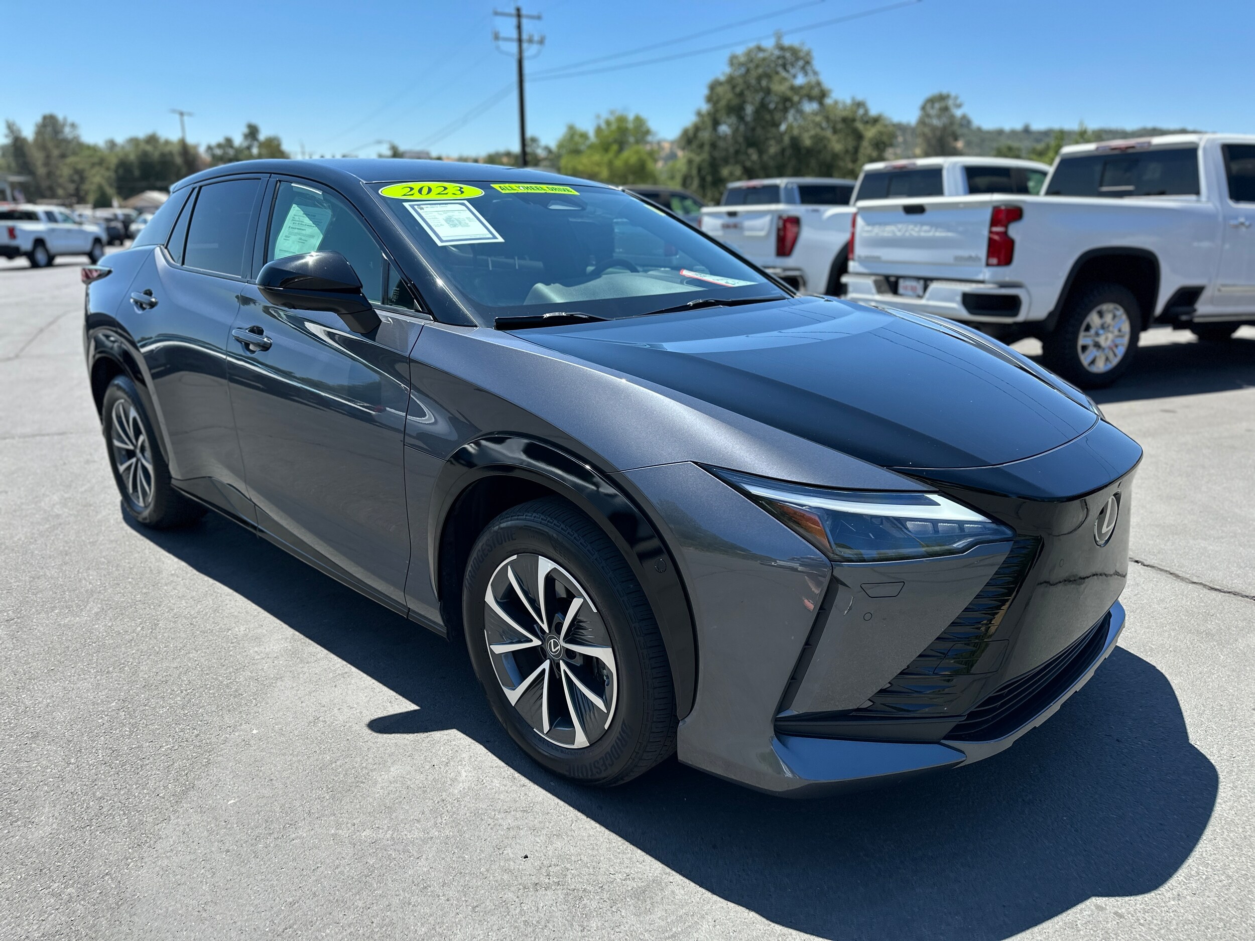 2023 Lexus RZ 450e Premium photo 4