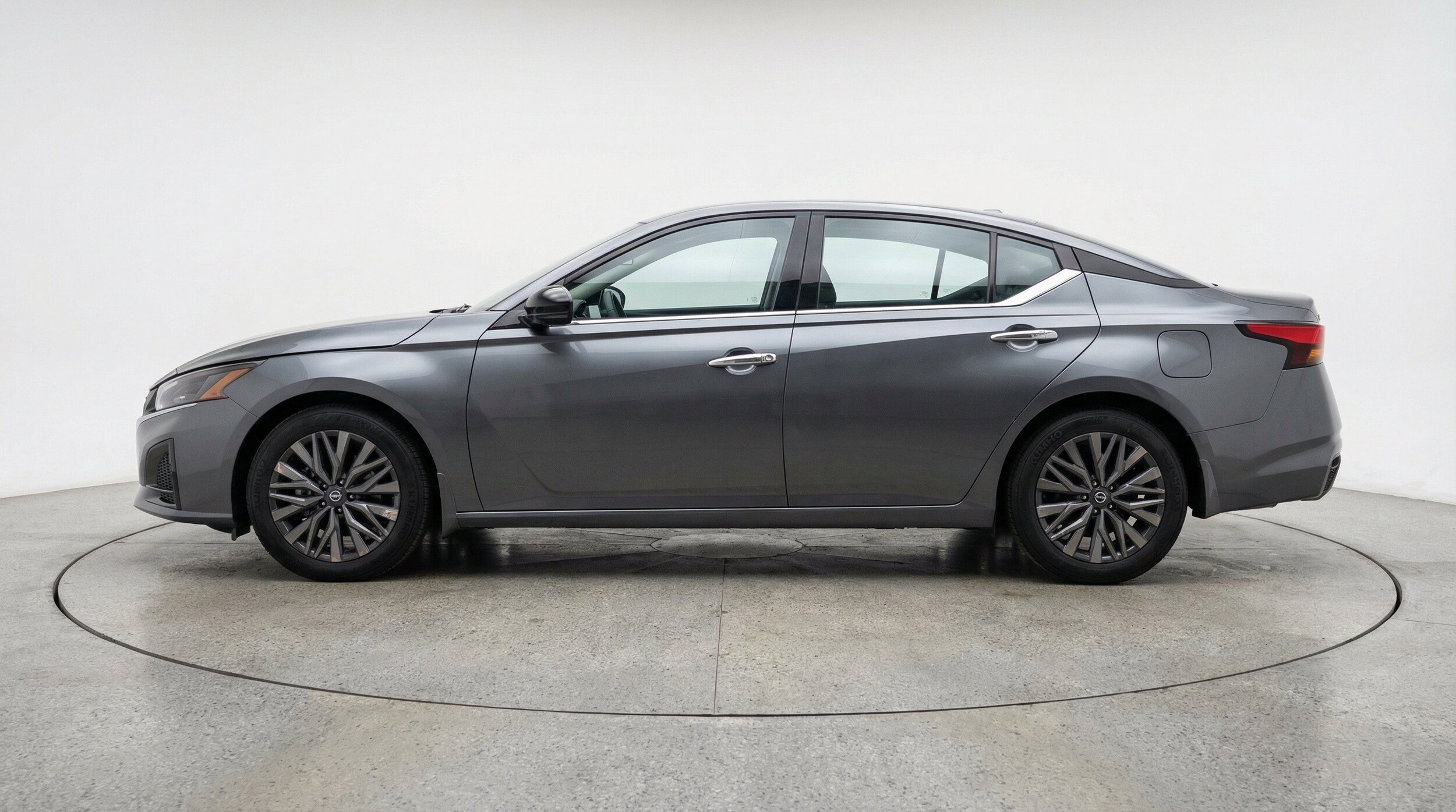 Thumbnail: 2025 Nissan Altima - 5