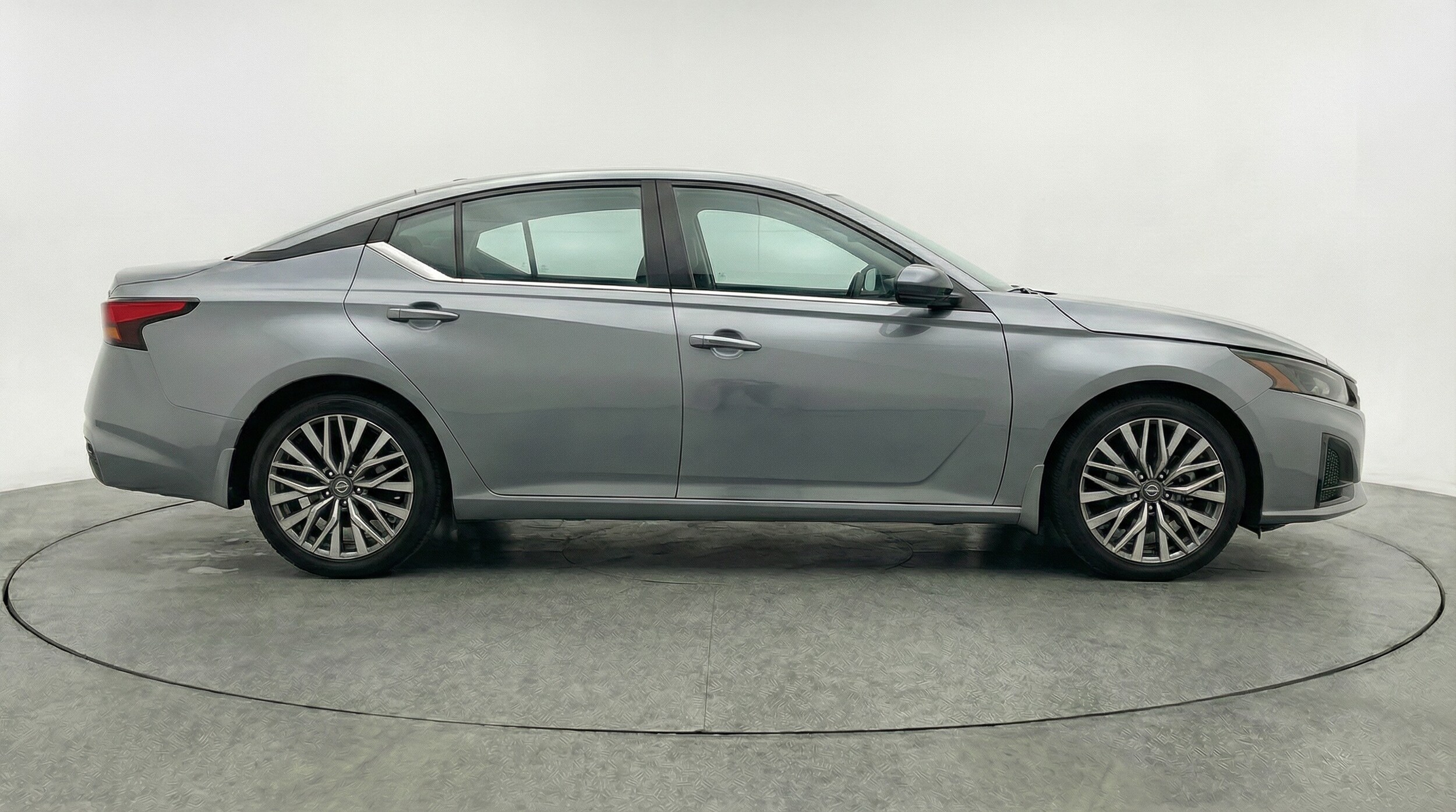 Thumbnail: 2025 Nissan Altima - 8