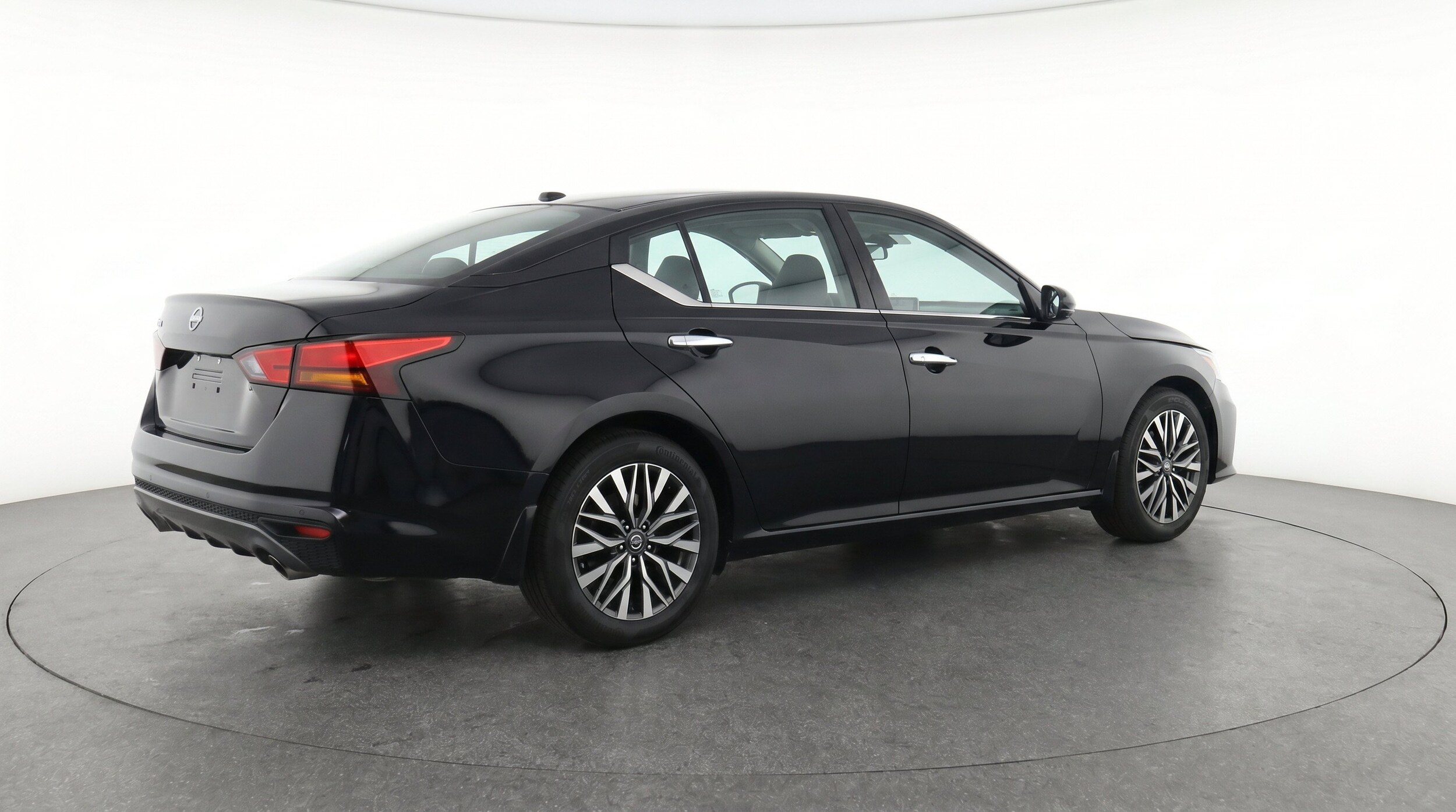 Thumbnail: 2025 Nissan Altima - 9