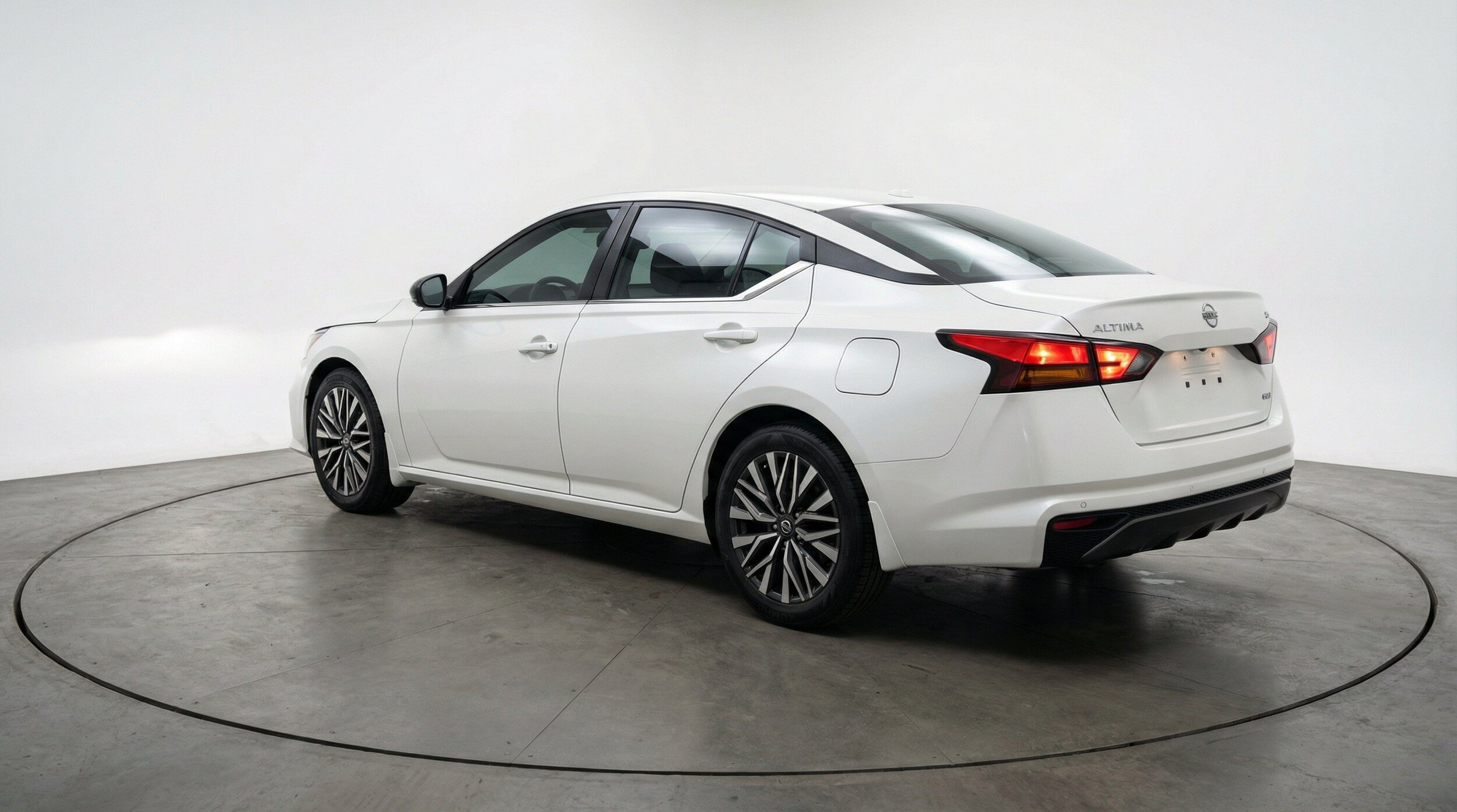 Thumbnail: 2025 Nissan Altima - 6