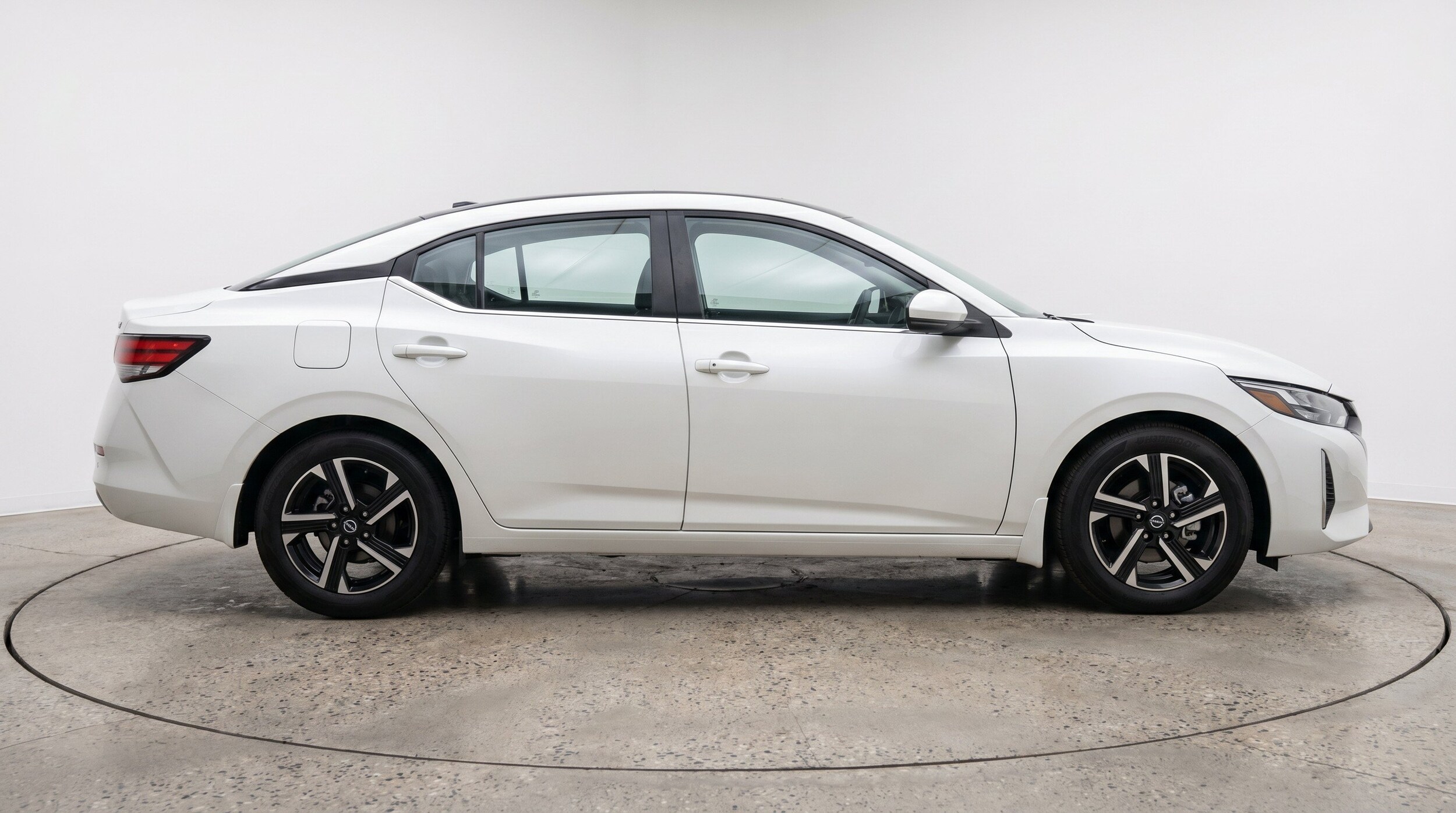 Thumbnail: 2025 Nissan Sentra - 11