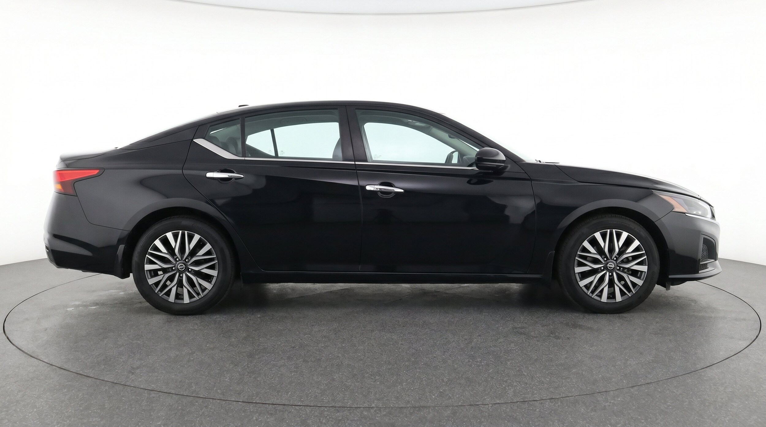 Thumbnail: 2025 Nissan Altima - 11