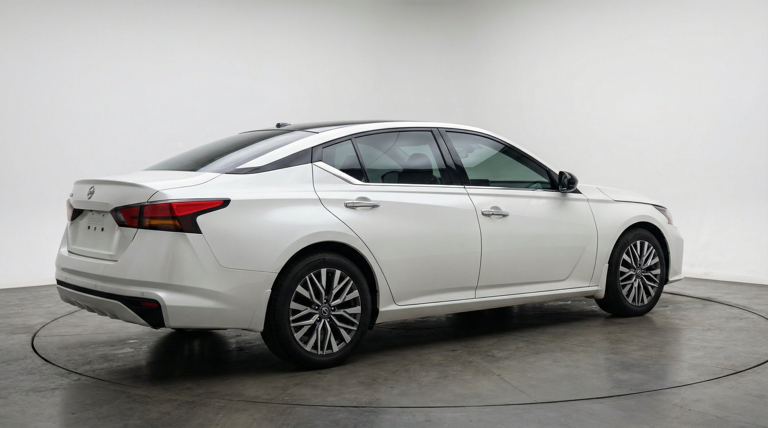Thumbnail: 2025 Nissan Altima - 9