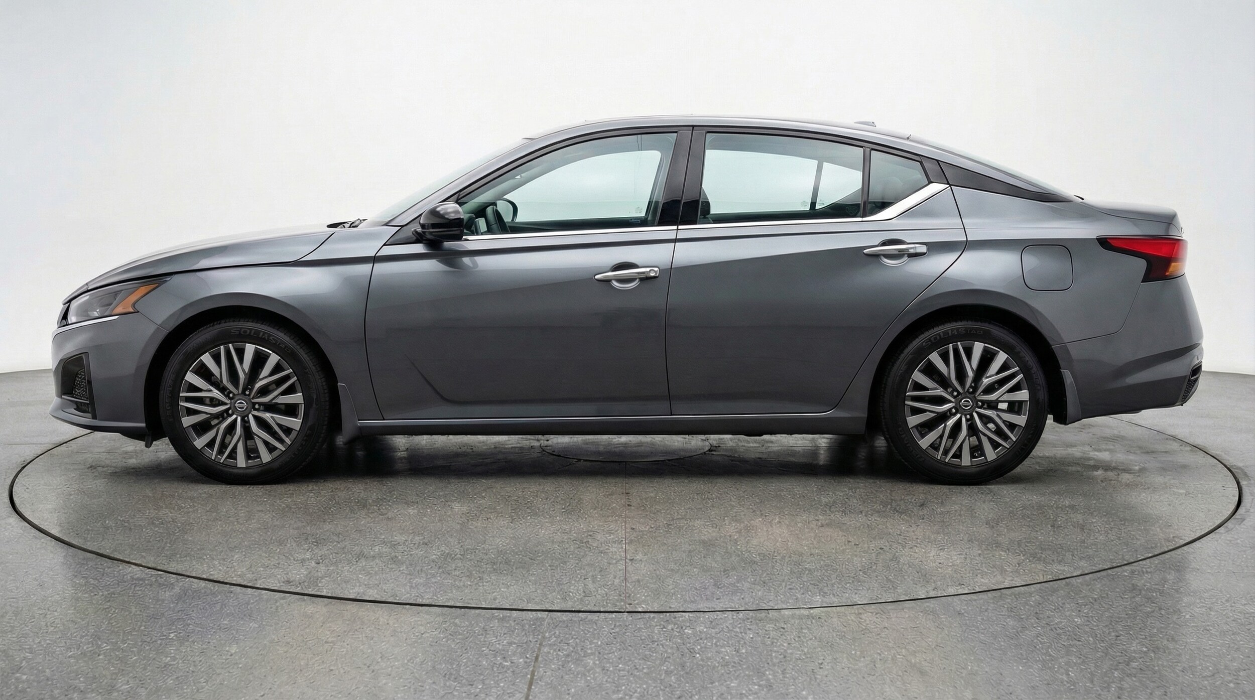 Thumbnail: 2025 Nissan Altima - 4