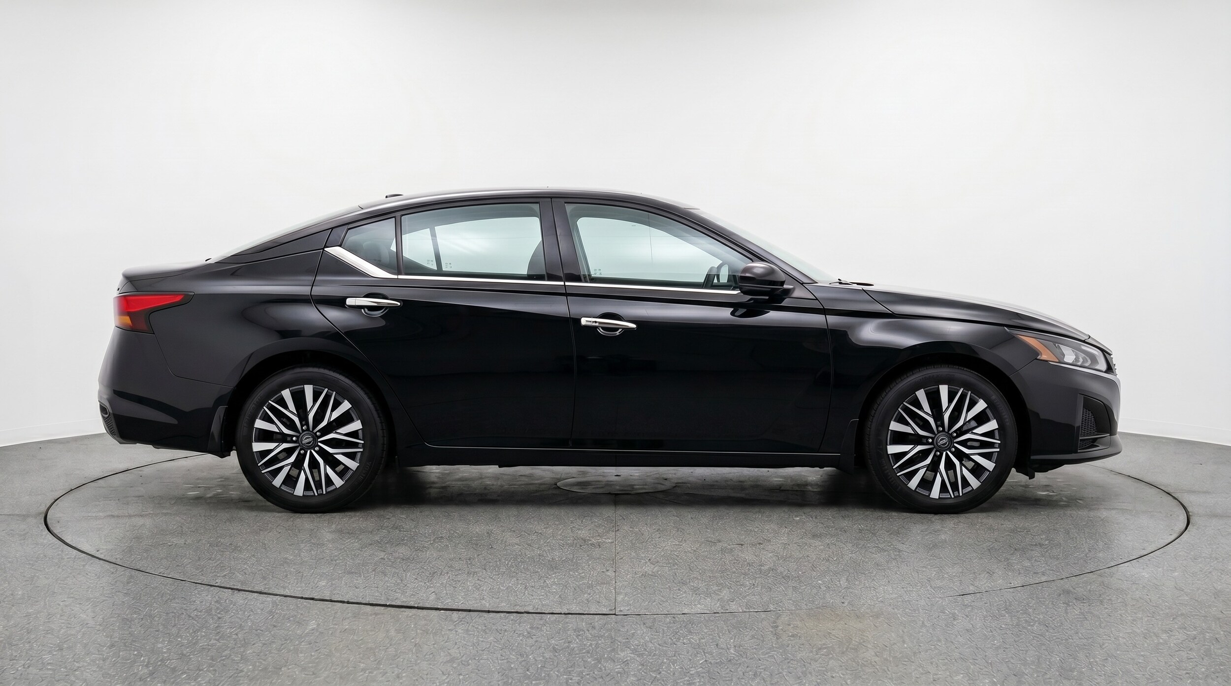 Thumbnail: 2025 Nissan Altima - 8