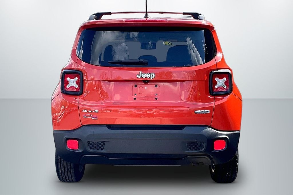 Used 2016 Jeep Renegade Latitude SUV