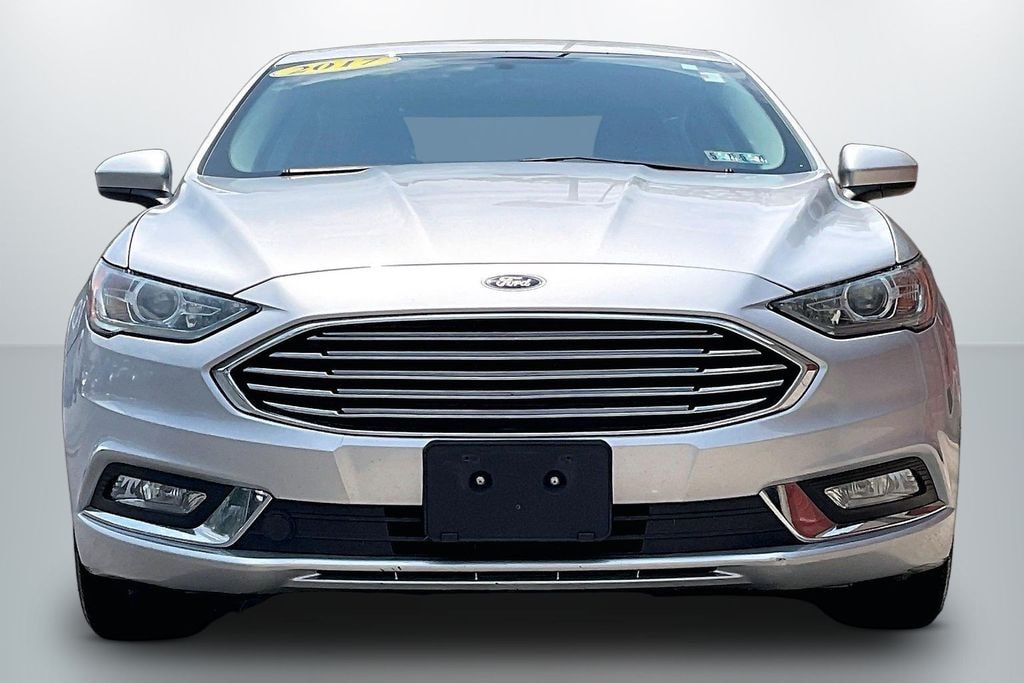 Used 2017 Ford Fusion SE Sedan