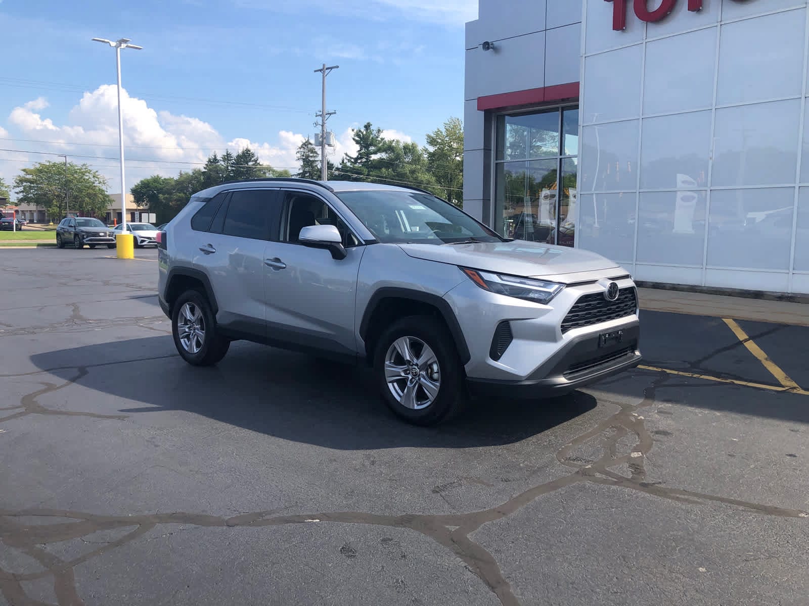 2025 Toyota RAV4 XLE