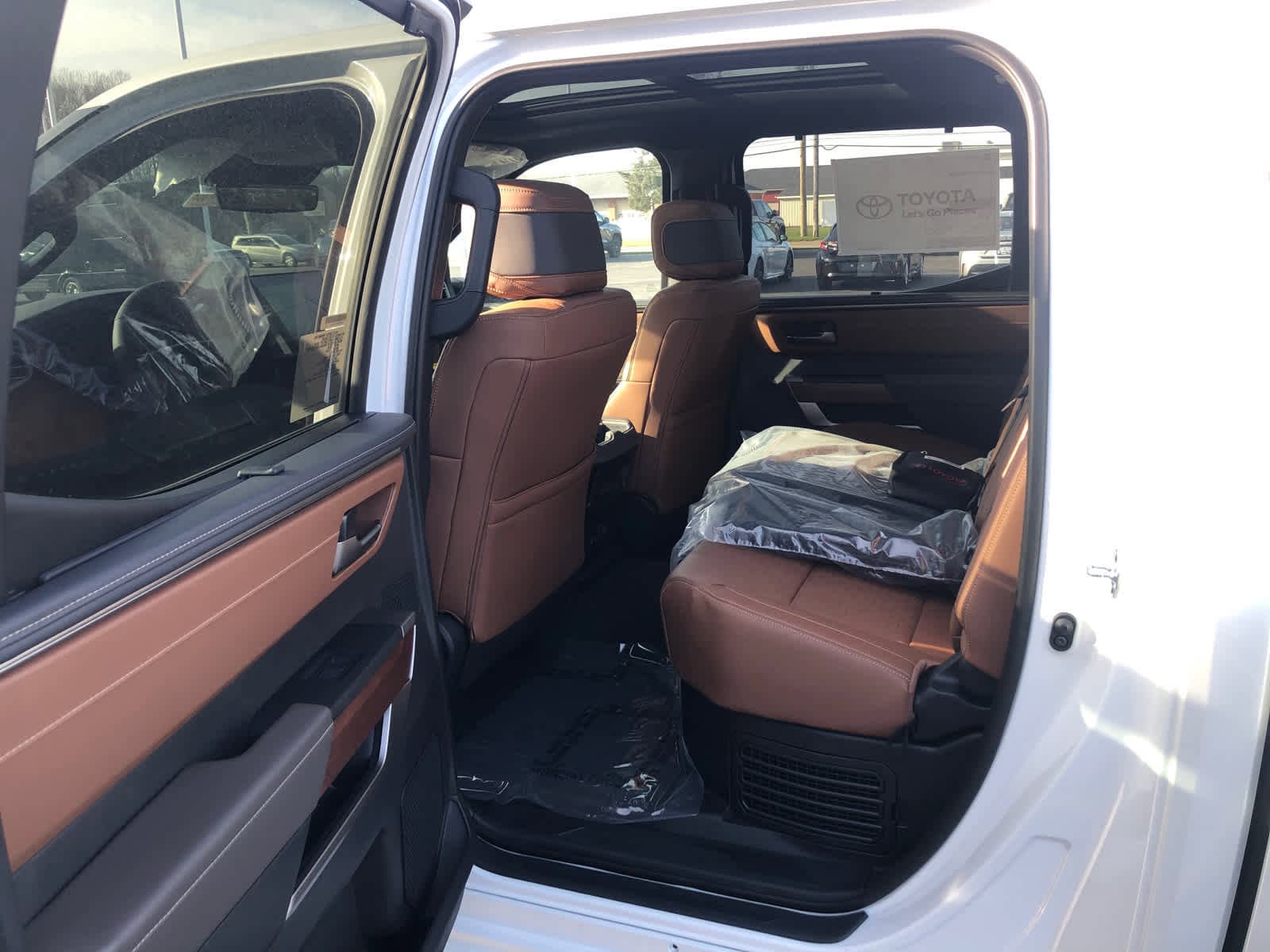 2026 Toyota Tundra 1794 Edition - Photo 16