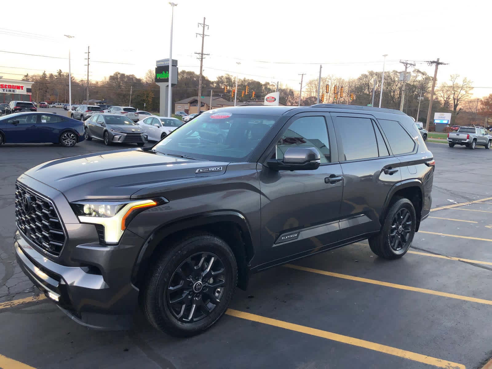 2024 Toyota Sequoia Platinum's photo