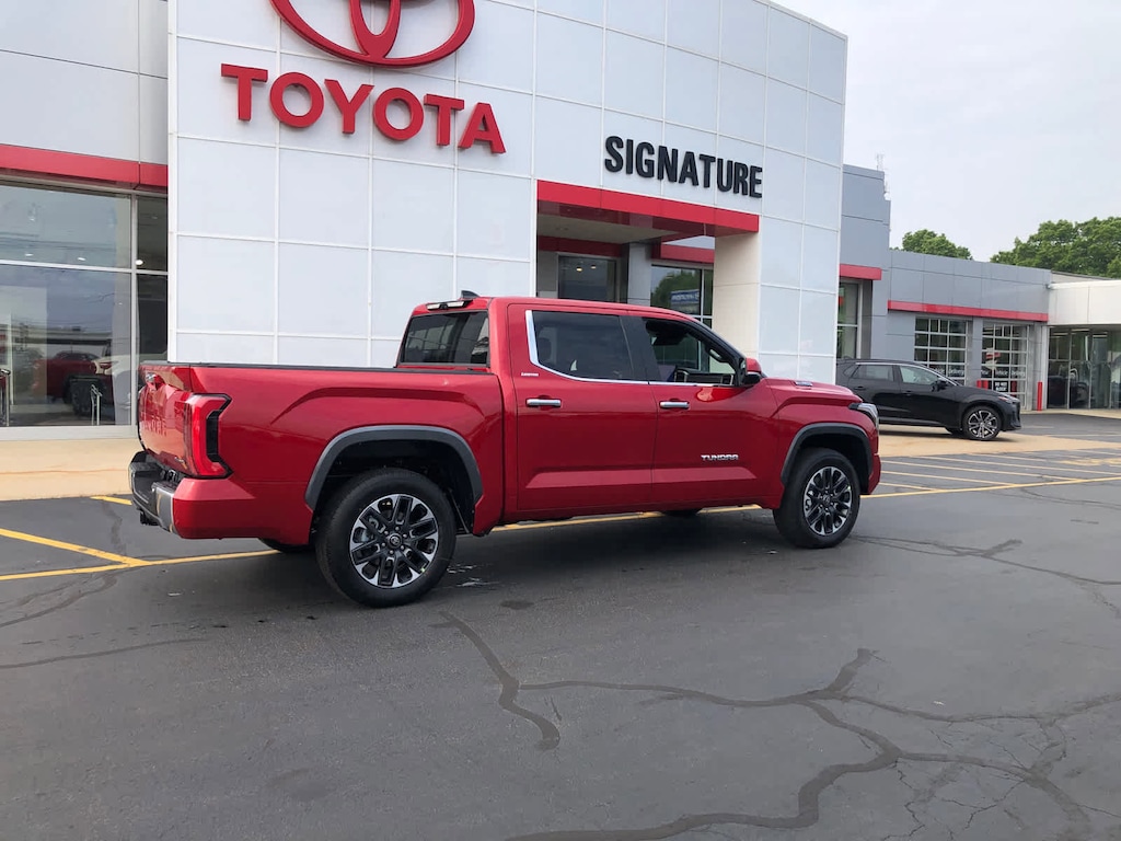New 2025 Toyota Tundra i-FORCE MAX Limited LIMITED CREWMAX 5.5