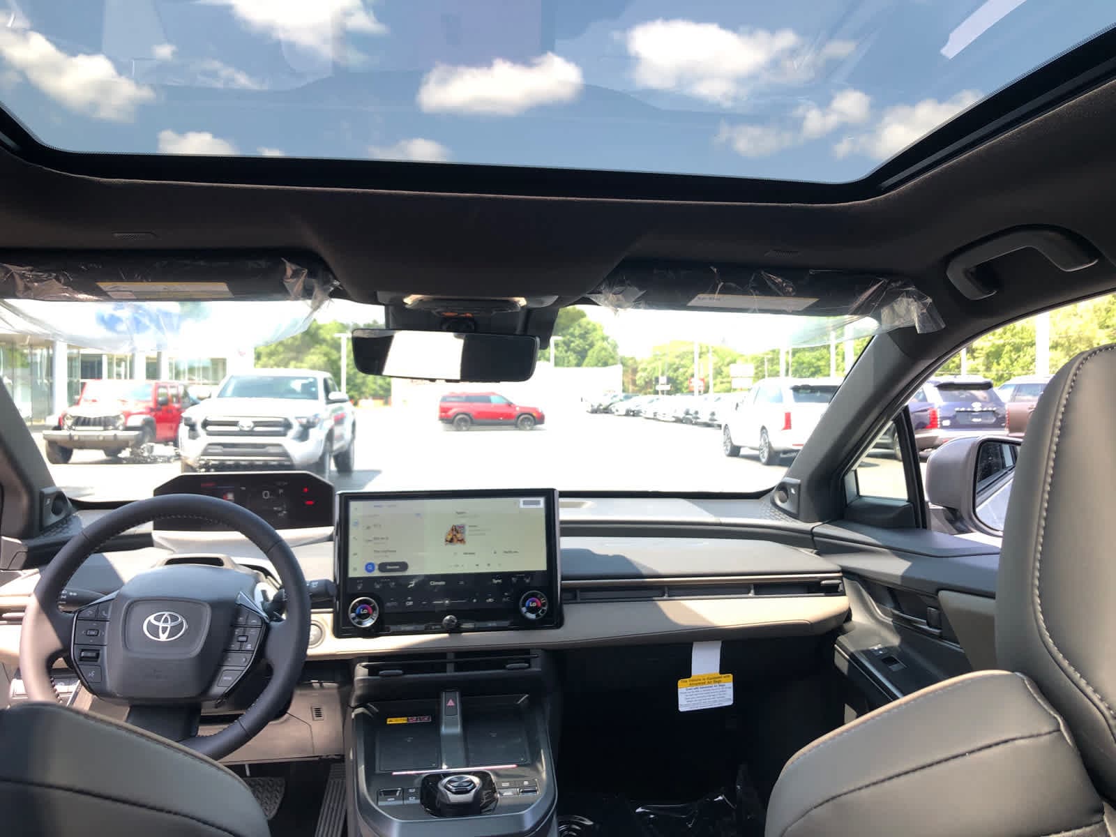 2026 Toyota bZ Woodland Woodland Premium - Photo 30