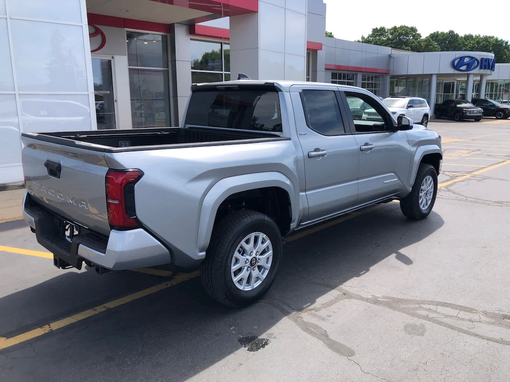 New 2026 Toyota Tacoma SR5 4X4 DOUBLE CAB