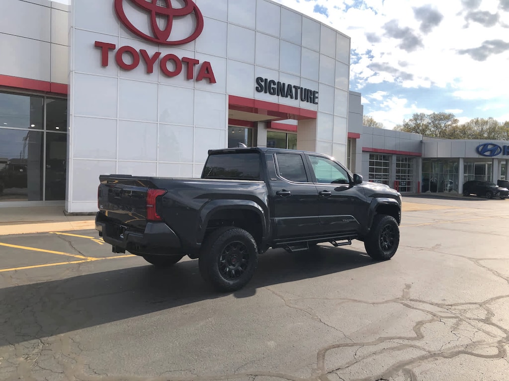 New 2026 Toyota Tacoma SR5 4X4 DOUBLE CAB