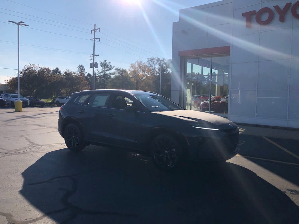 New 2025 Toyota Crown Signia Limited LIMITED