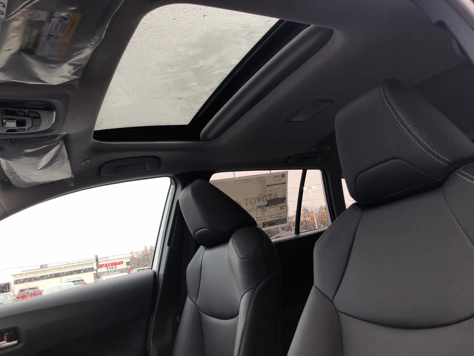 2026 Toyota Corolla Cross XLE - Photo 14