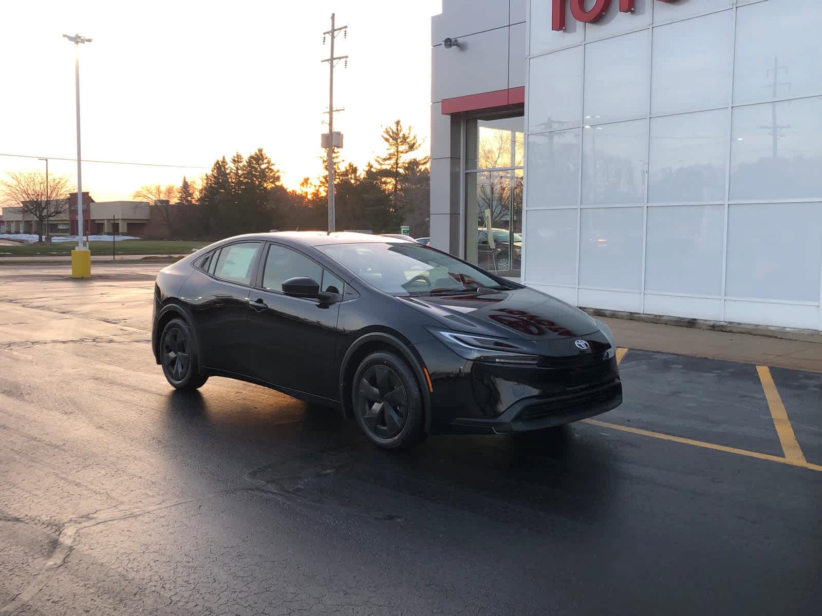 2026 Toyota Prius LE's photo