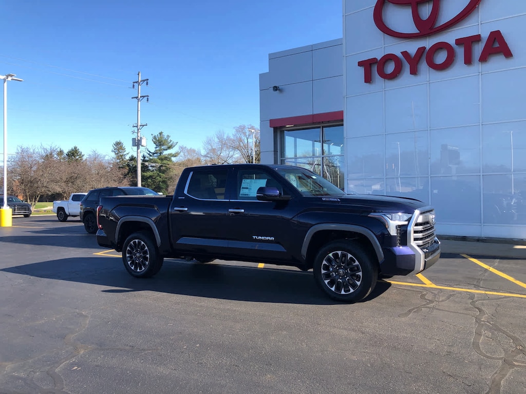 New 2025 Toyota Tundra i-FORCE MAX Limited LIMITED CREWMAX 5.5