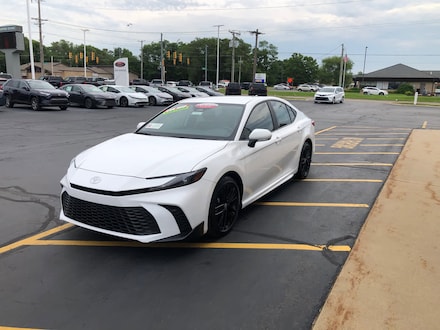 2025 Toyota Camry SE Car