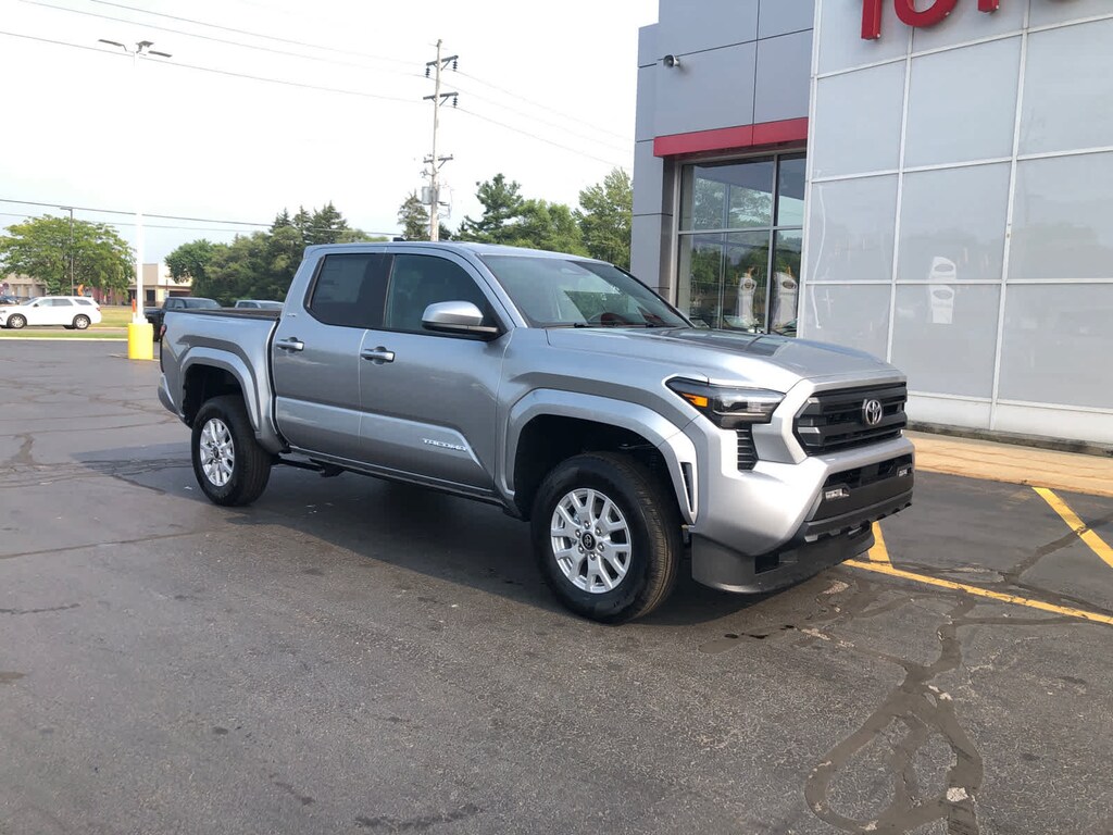 New 2026 Toyota Tacoma SR5 4X4 DOUBLE CAB