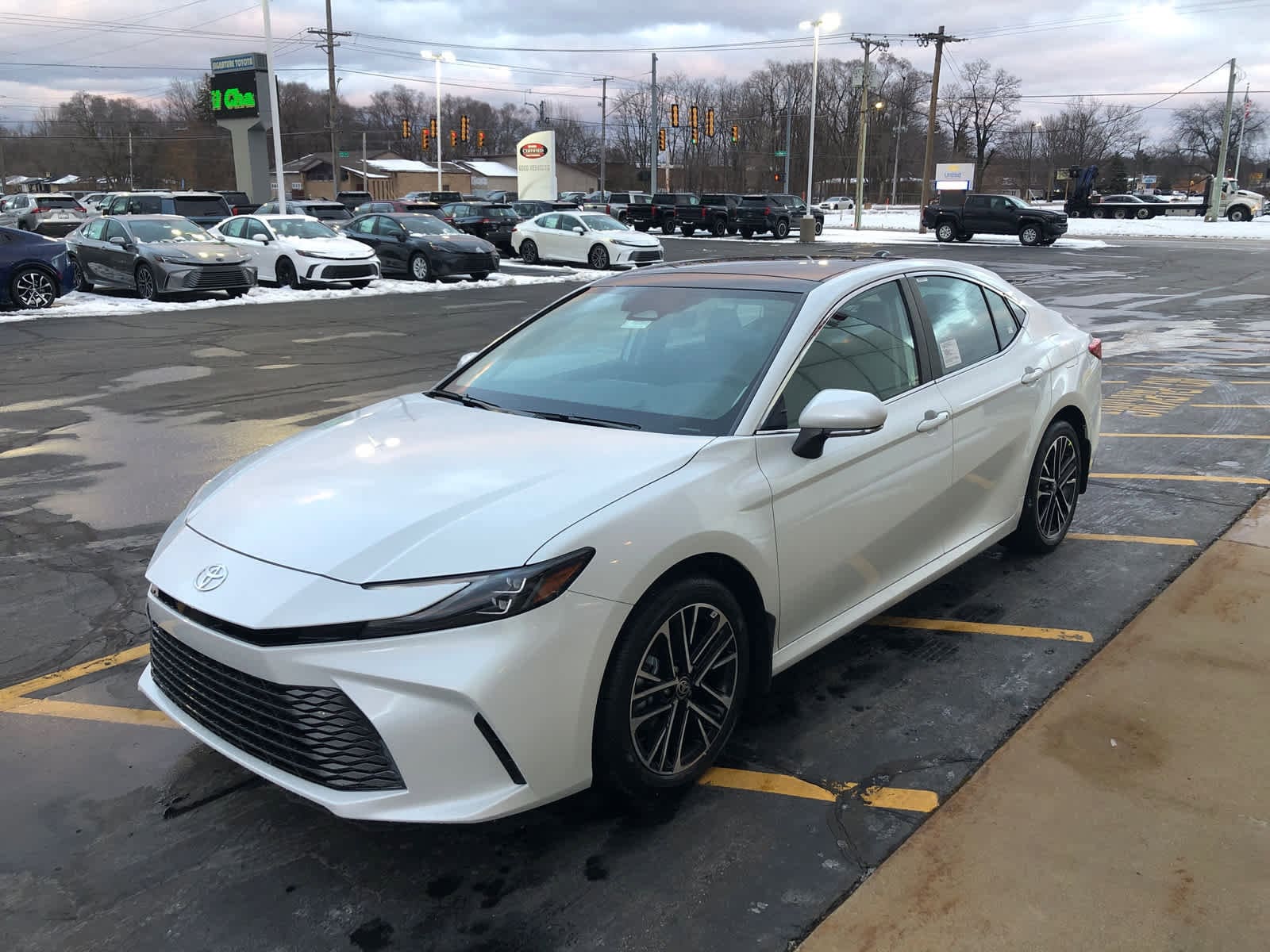 2026 Toyota Camry XLE's photo