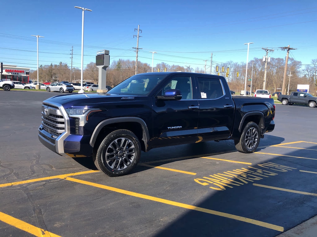 New 2025 Toyota Tundra i-FORCE MAX Limited LIMITED CREWMAX 5.5