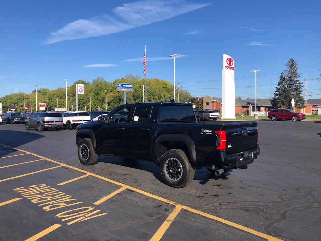 New 2025 Toyota Tacoma TRD Off-Road 4X4 DOUBLE CAB
