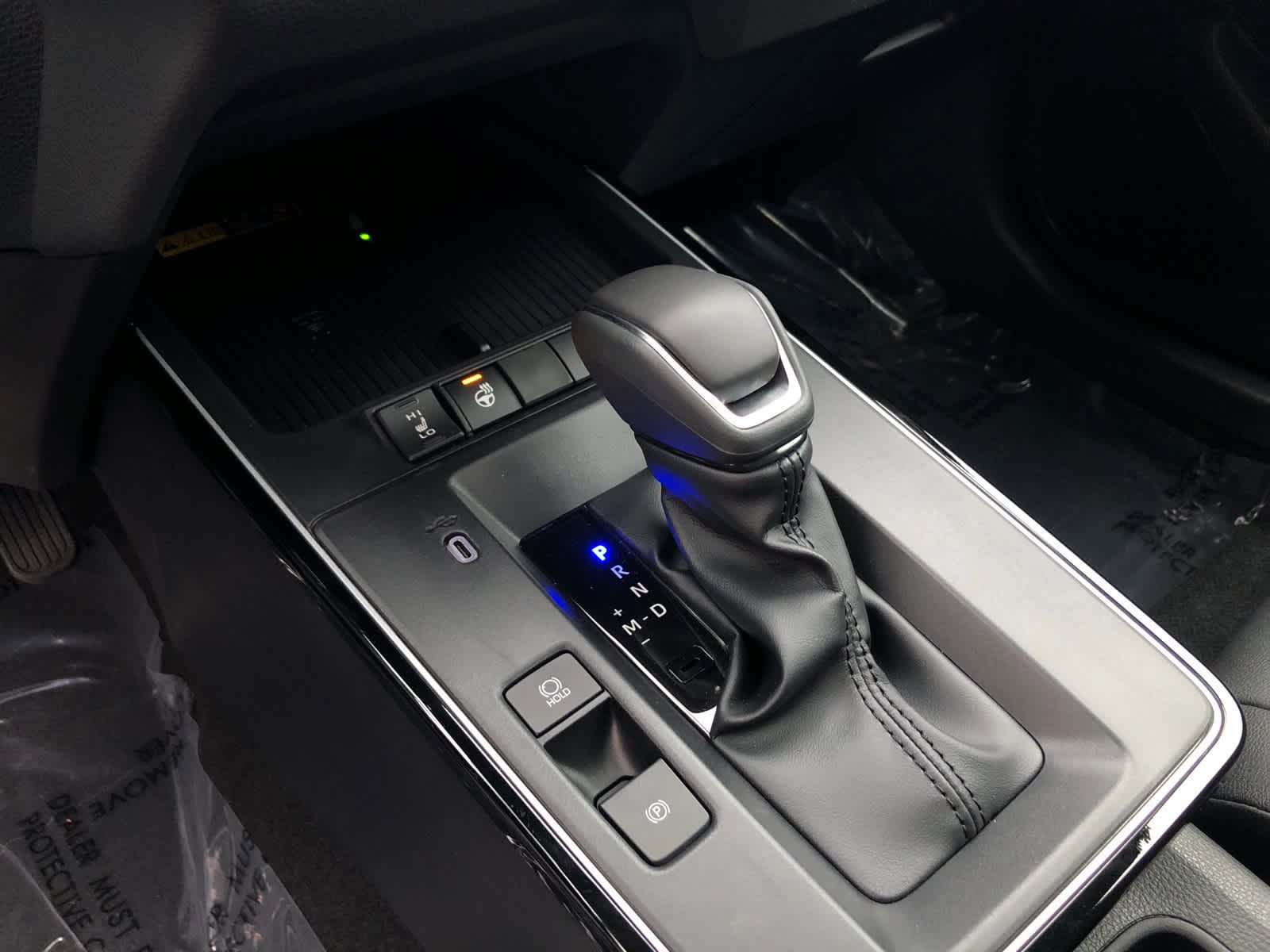 2026 Toyota Corolla Cross XLE - Photo 11