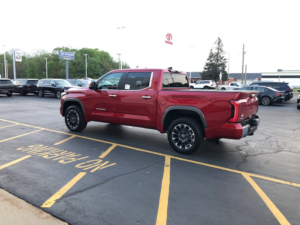 New 2025 Toyota Tundra i-FORCE MAX Limited LIMITED CREWMAX 5.5