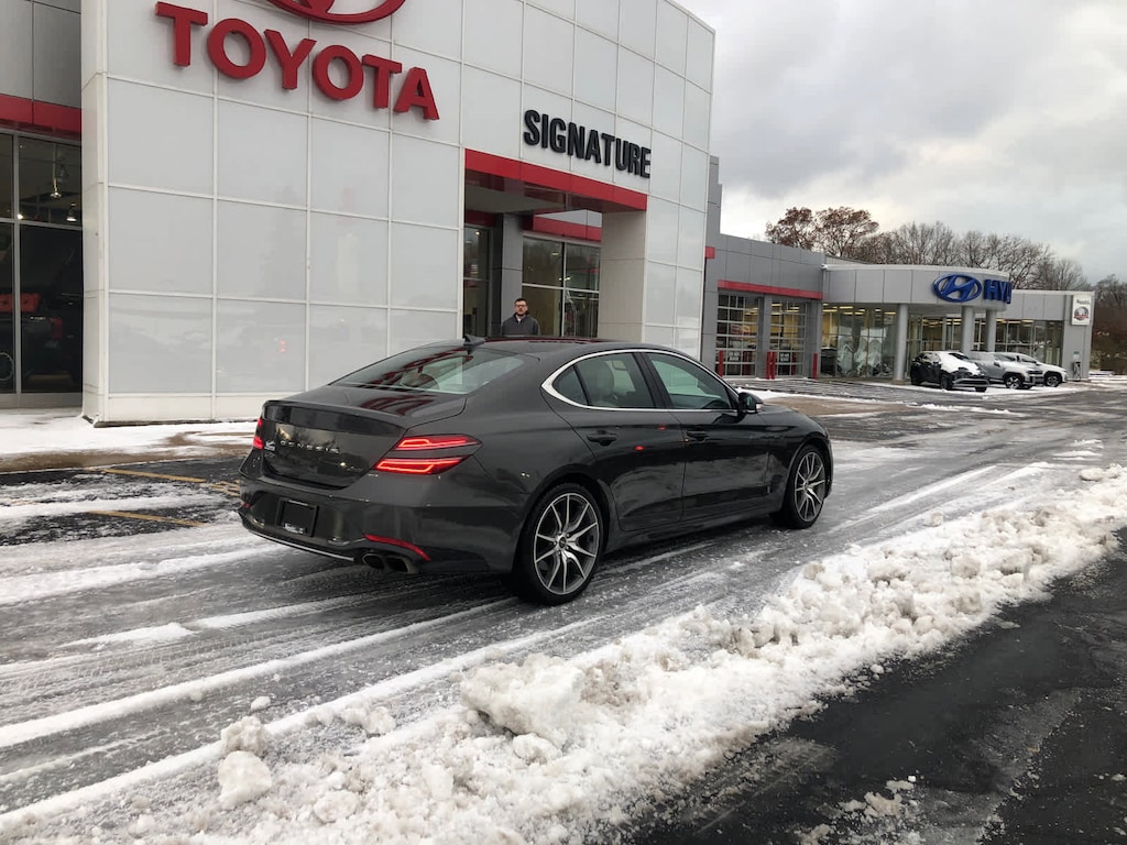 Used 2023 Genesis G70 2.0T Car