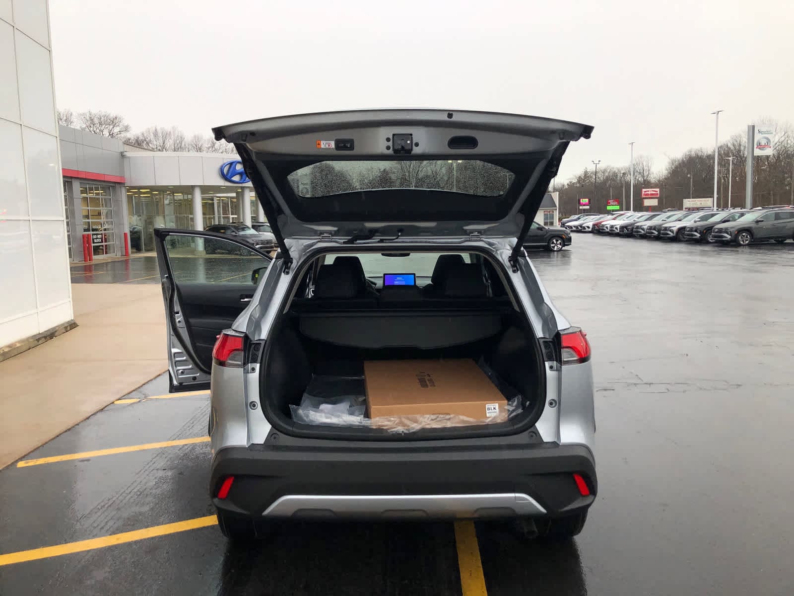 2026 Toyota Corolla Cross XLE - Photo 17