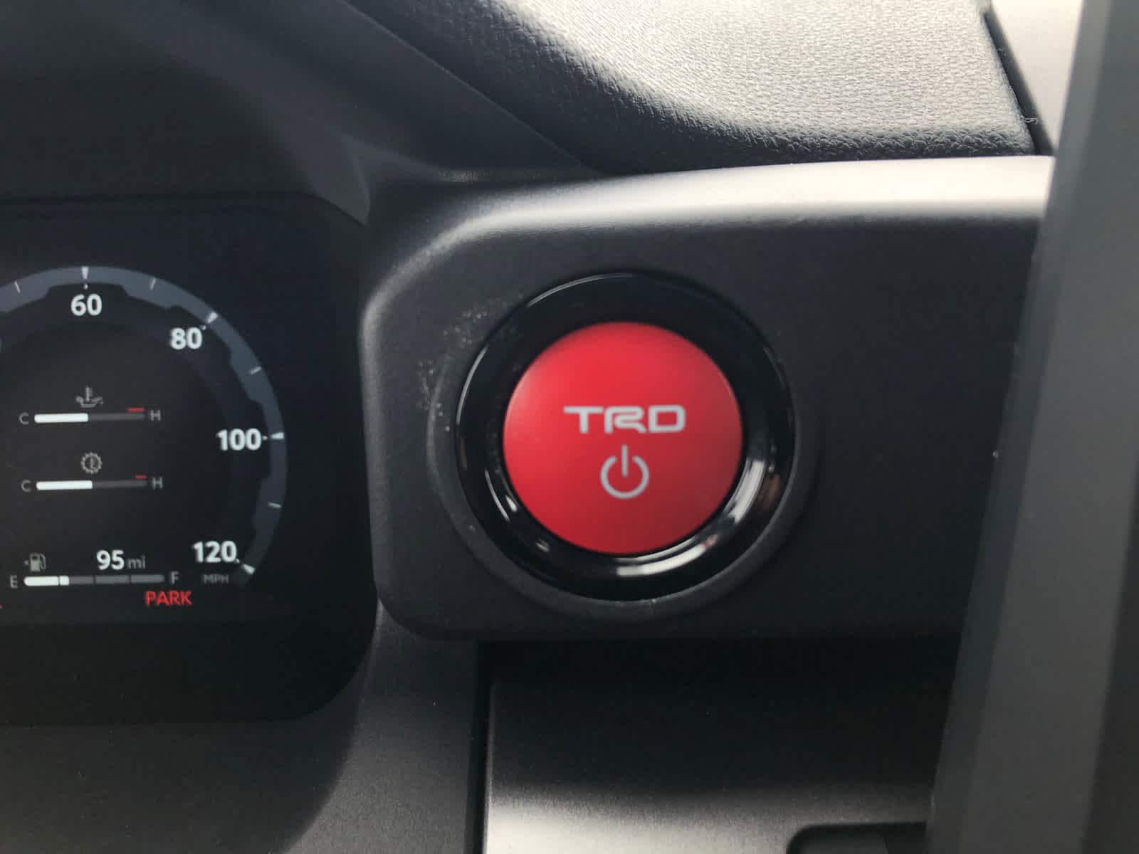 2026 Toyota 4Runner TRD Off-Road - Photo 14
