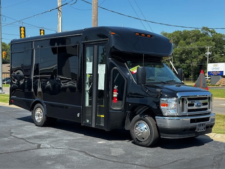 2025 Ford E-Series Cutaway E-450 DRW 158 WB Specialty Vehicle