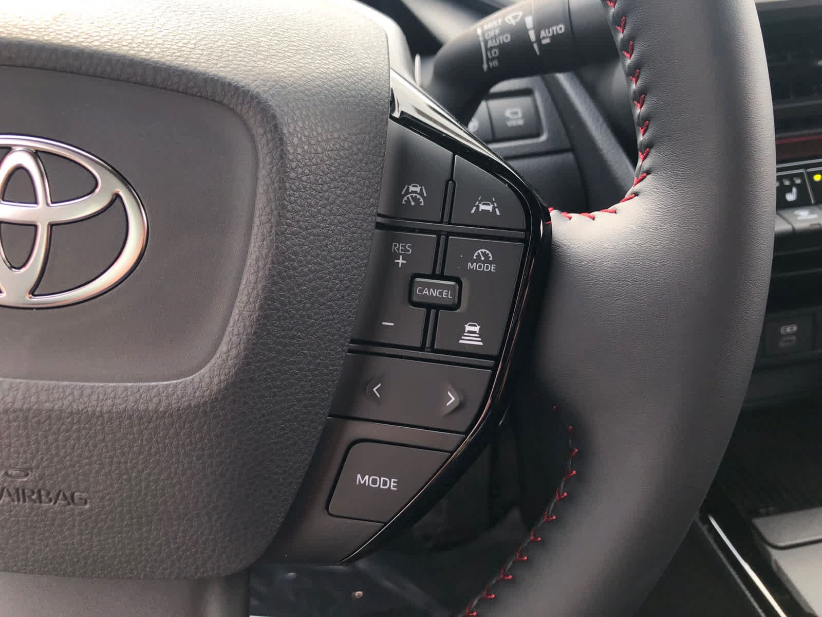2026 Toyota Prius Plug-in Hybrid XSE Premium - Photo 11