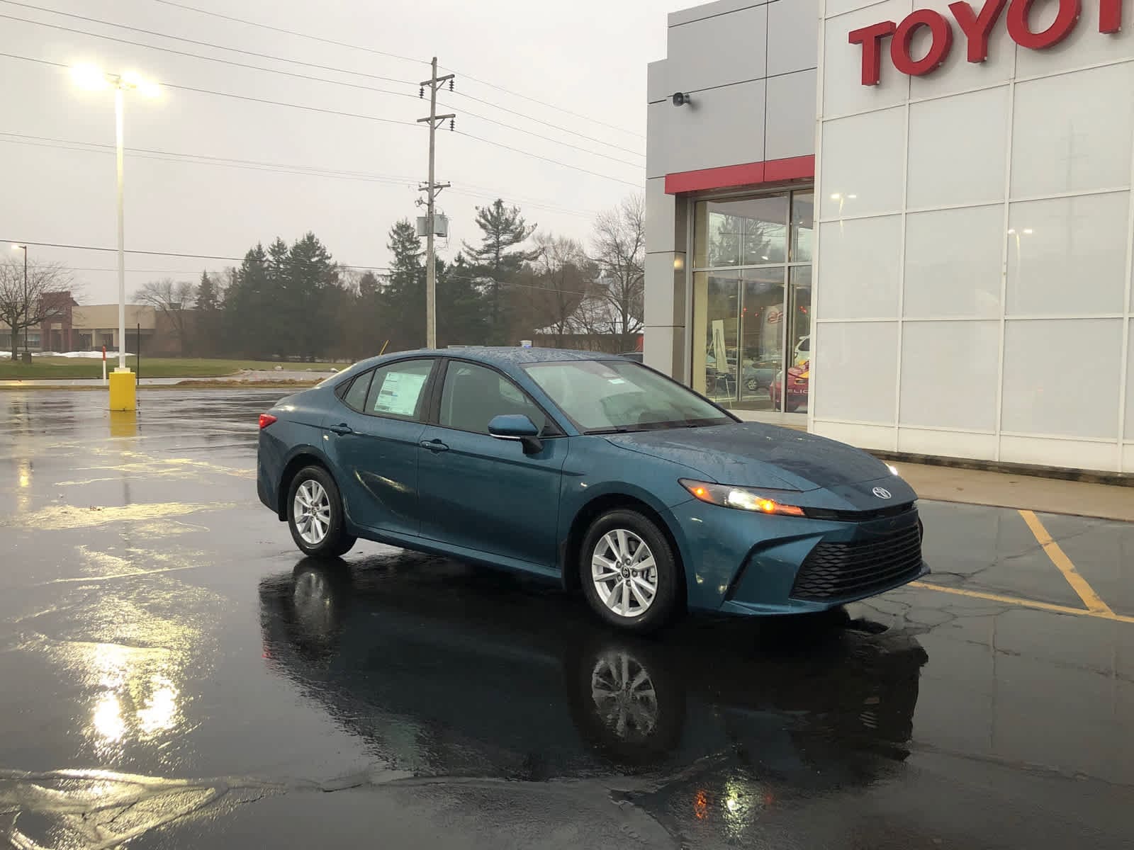 2026 Toyota Camry LE's photo