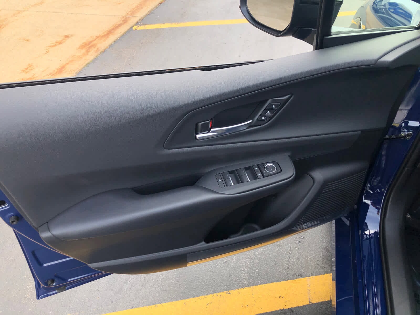 2026 Toyota Prius Plug-in Hybrid XSE Premium - Photo 8