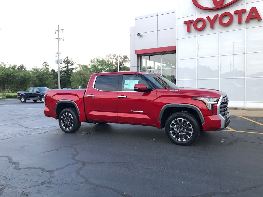New 2025 Toyota Tundra i-FORCE MAX Limited LIMITED CREWMAX 5.5