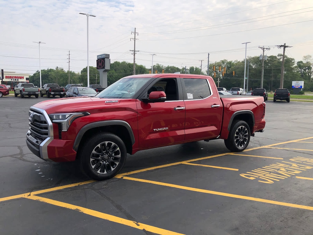 New 2025 Toyota Tundra i-FORCE MAX Limited LIMITED CREWMAX 5.5
