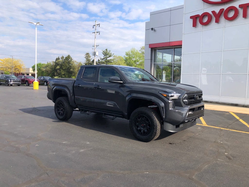 New 2026 Toyota Tacoma SR5 4X4 DOUBLE CAB