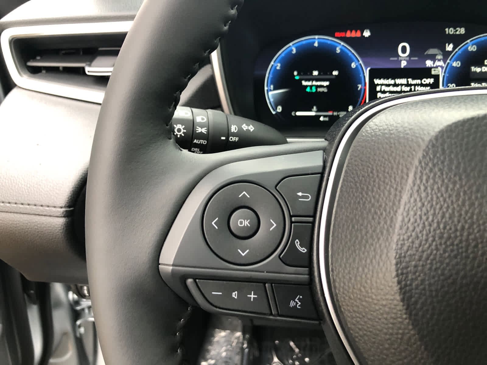 2026 Toyota Corolla Cross XLE - Photo 8