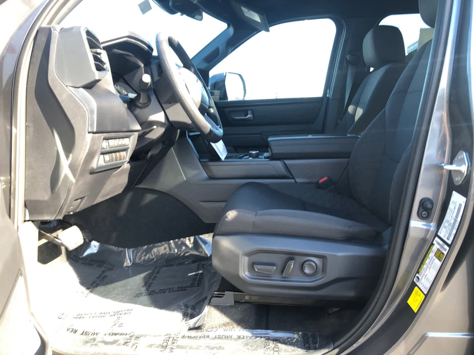 2026 Toyota Tundra SR5 - Photo 21