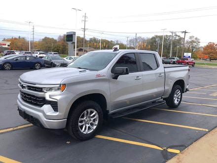 2022 Chevrolet Silverado 1500 RST 4WD Crew Cab 147 Truck