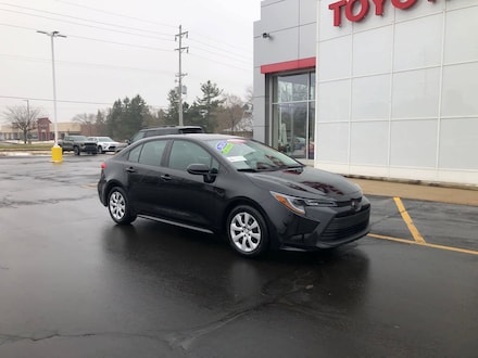 2024 Toyota Corolla LE Car
