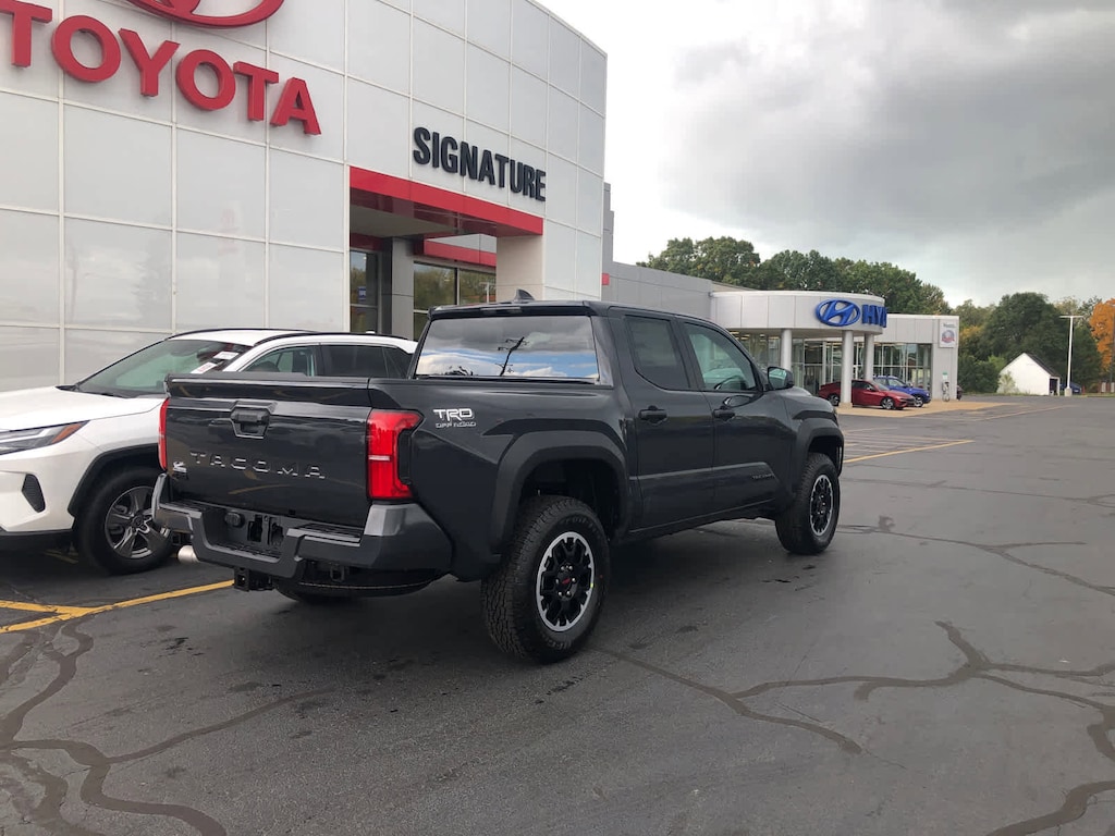 New 2025 Toyota Tacoma TRD Off-Road 4X4 DOUBLE CAB