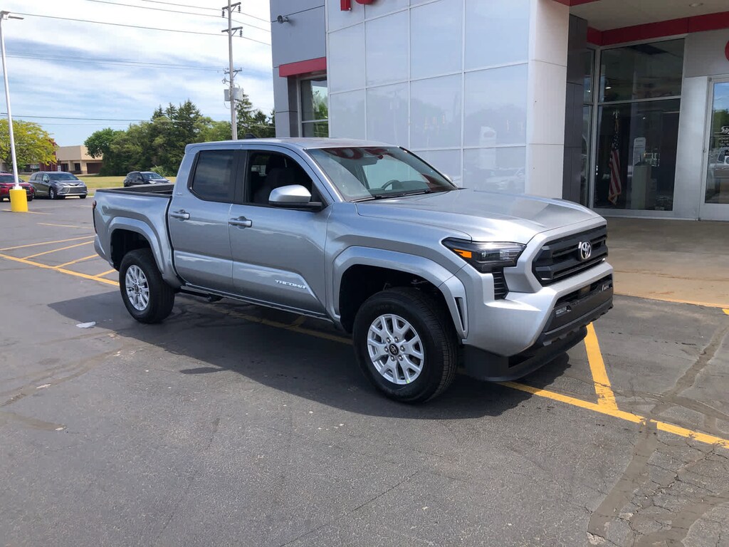 New 2026 Toyota Tacoma SR5 4X4 DOUBLE CAB