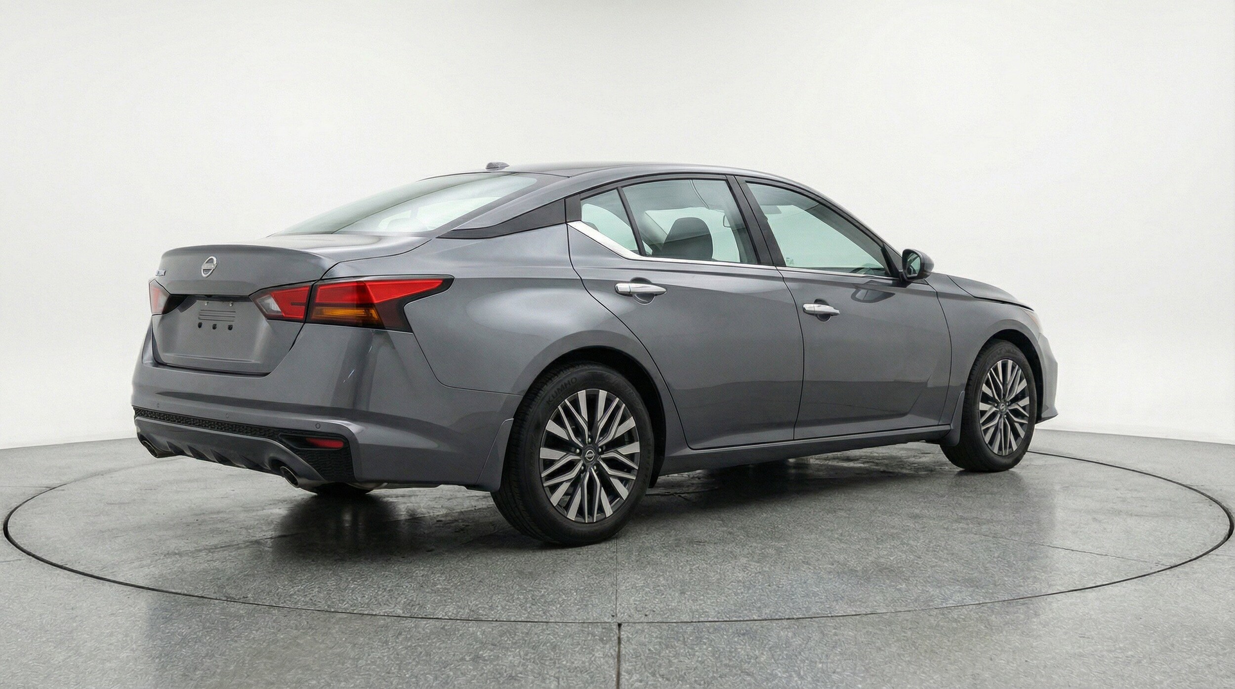 Thumbnail: 2025 Nissan Altima - 9
