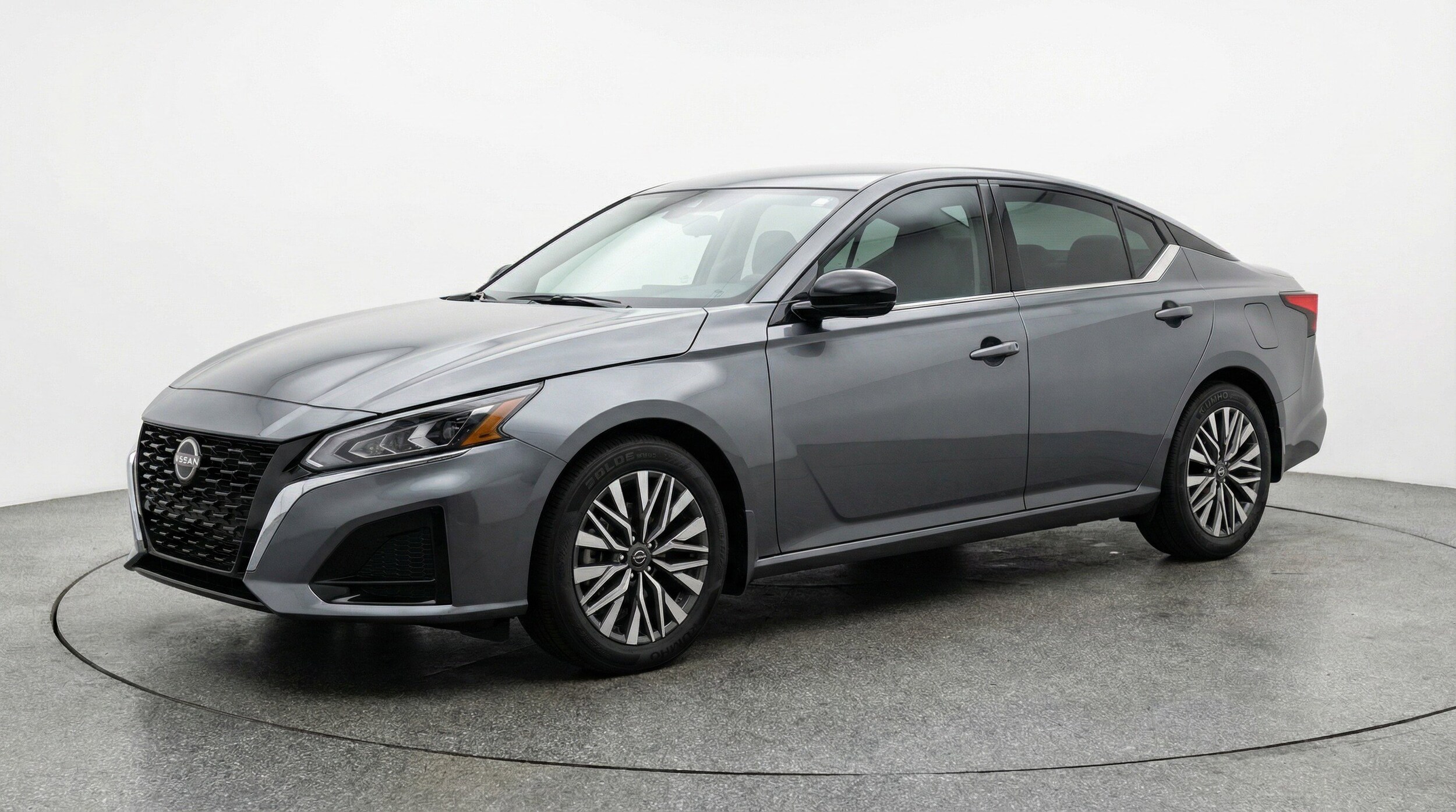 Thumbnail: 2025 Nissan Altima - 3
