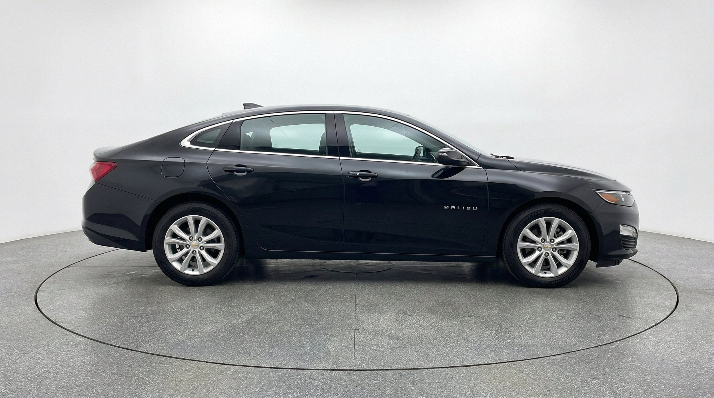 Thumbnail: 2024 Chevrolet Malibu - 11