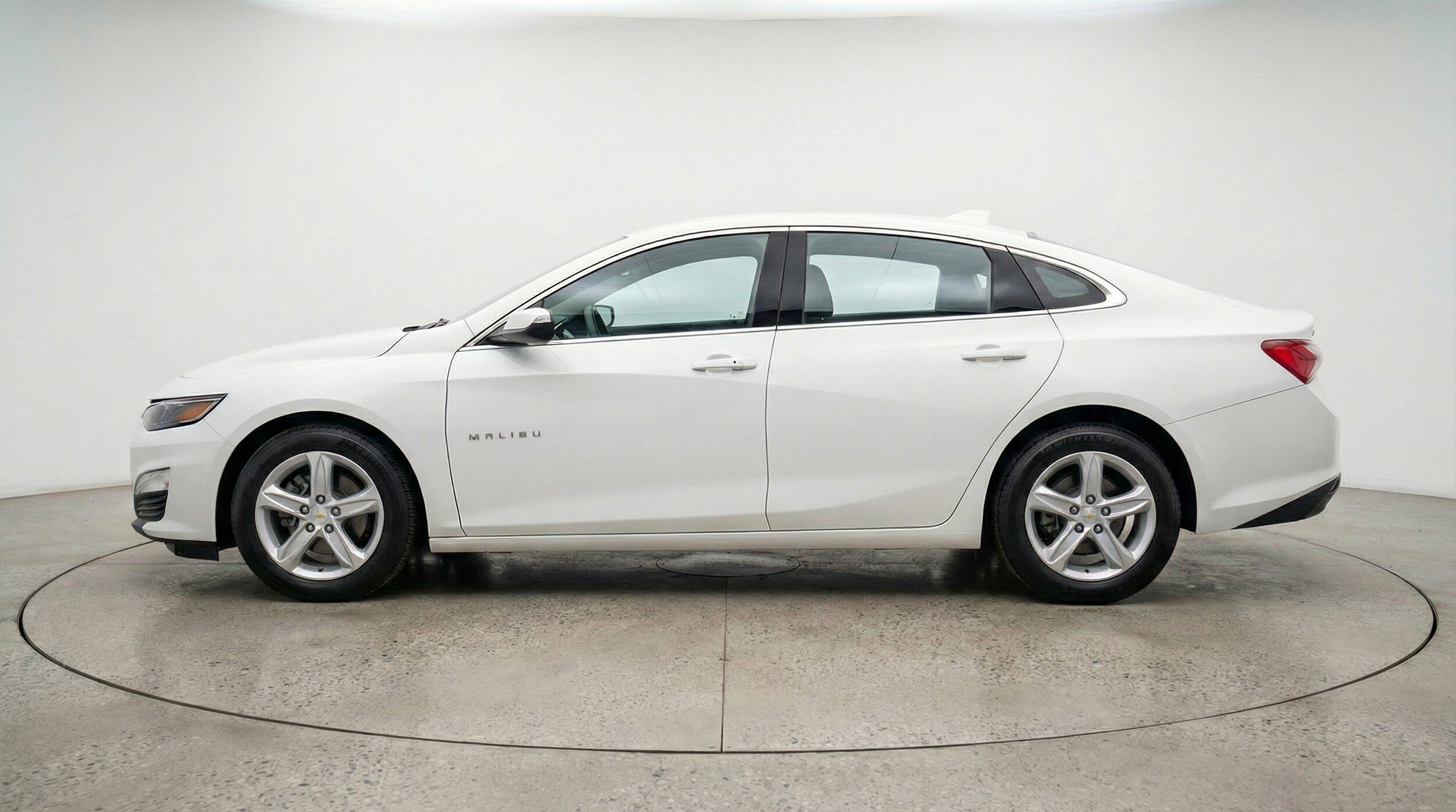 Thumbnail: 2024 Chevrolet Malibu - 5